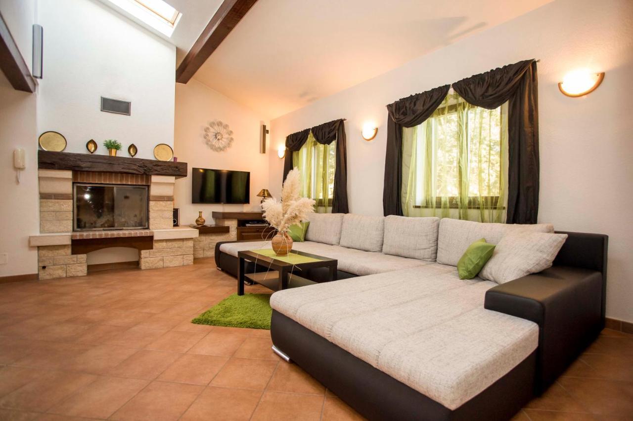 רוביני Holiday House Alex מראה חיצוני תמונה