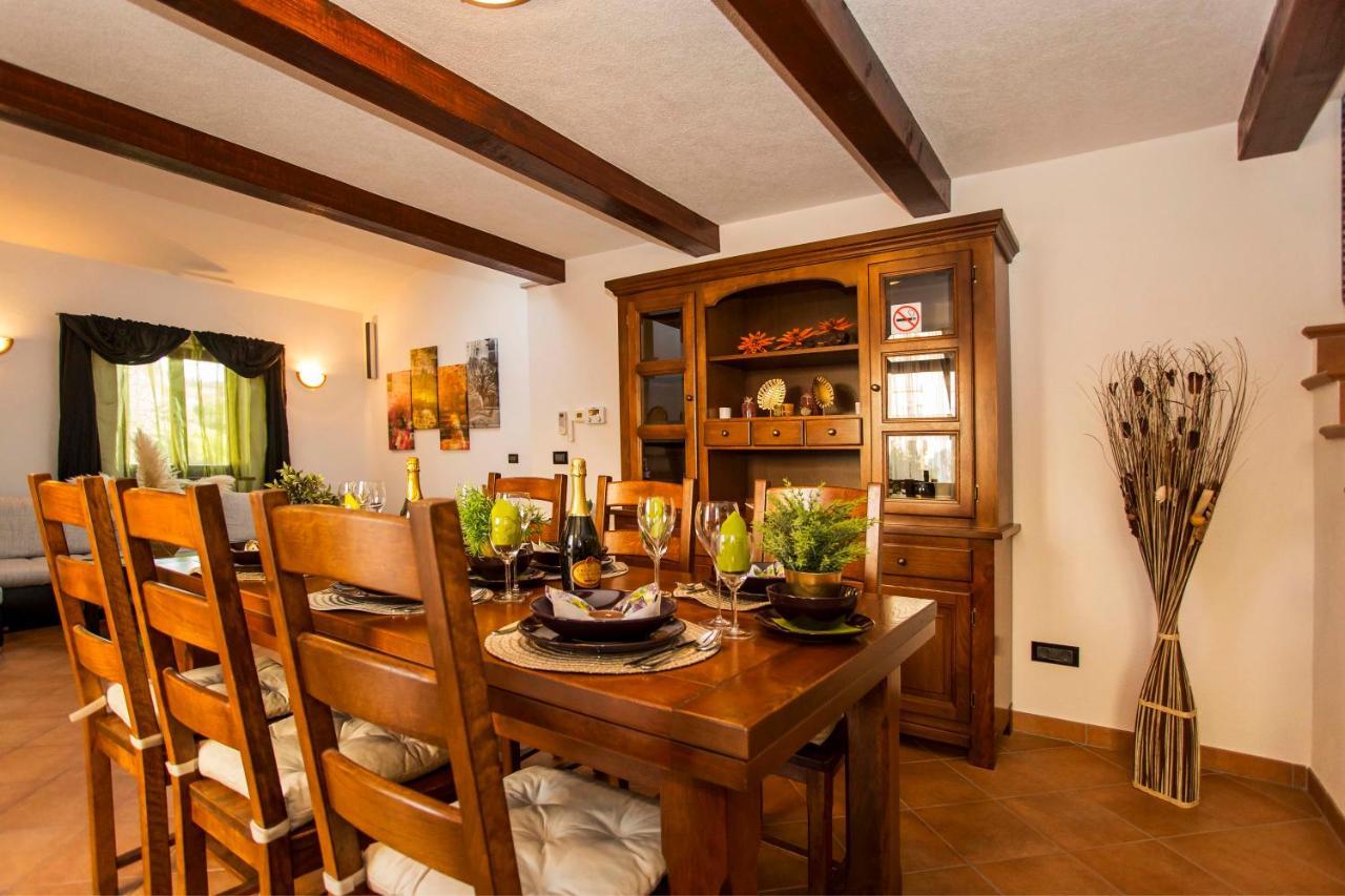 רוביני Holiday House Alex מראה חיצוני תמונה