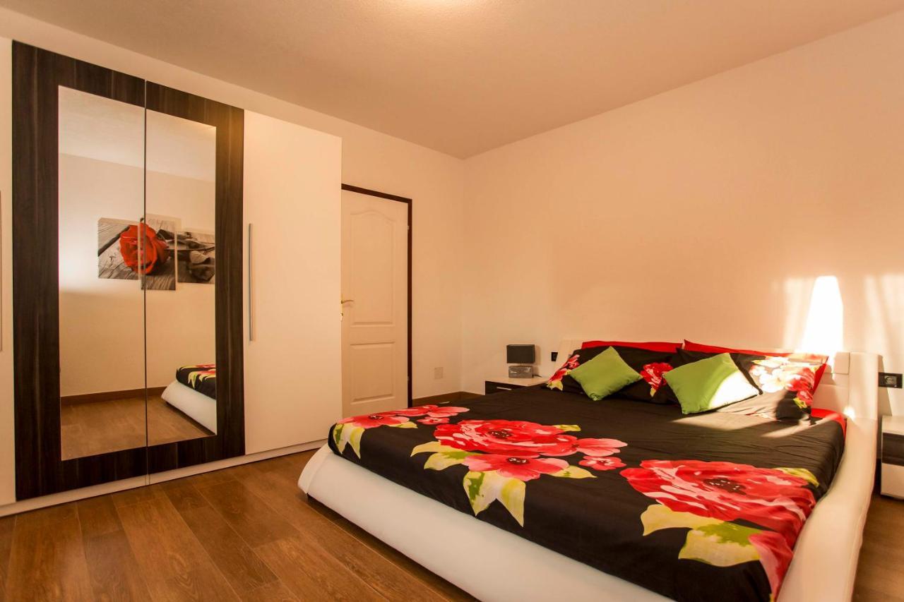 רוביני Holiday House Alex מראה חיצוני תמונה